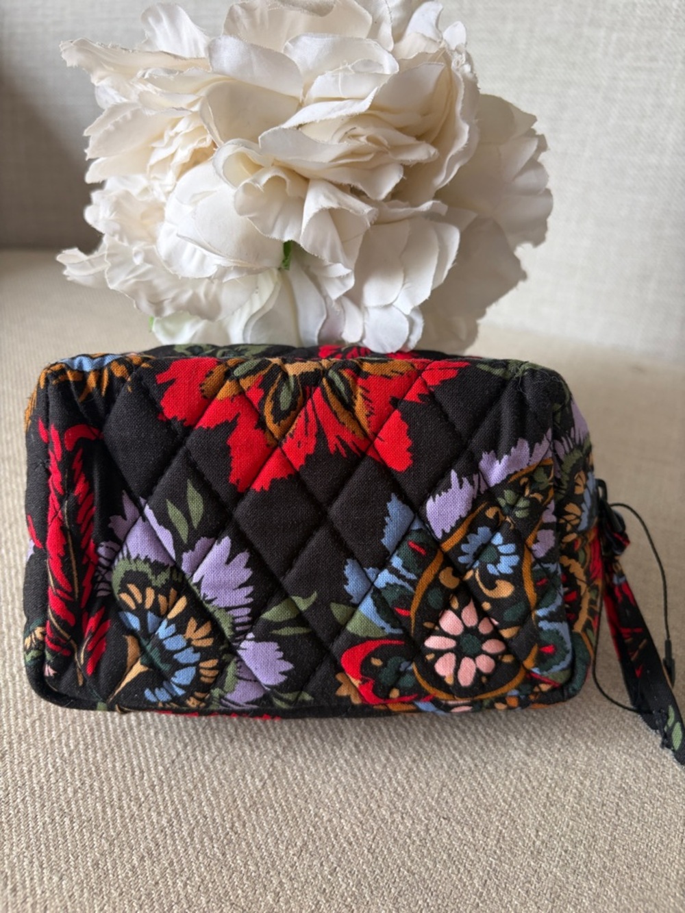 Vera Bradley Black Multi Quilted Floral Venetian Paisley Small Cosmetic Bag